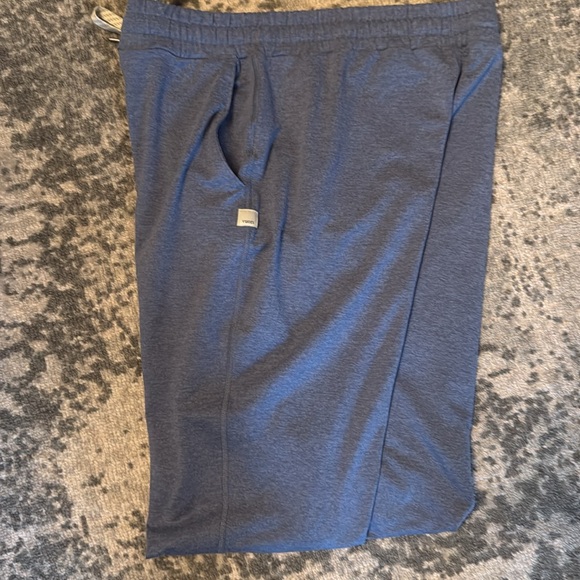 Vuori Performance Jogger Size: M - Picture 2 of 3